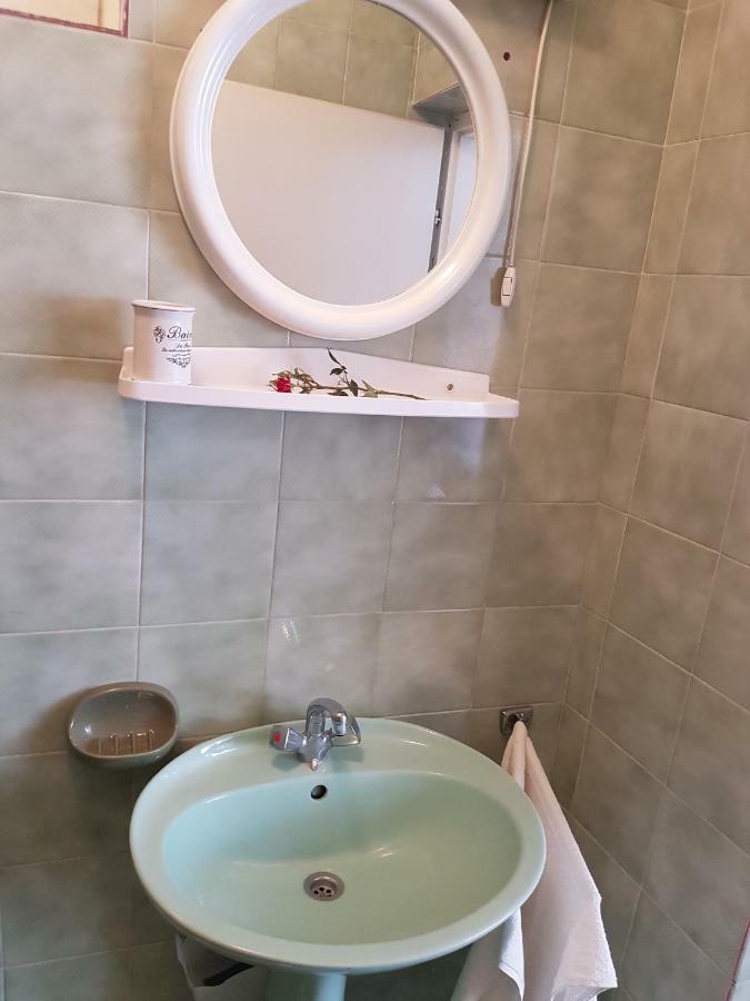 Apartments Guberina シベニク エクステリア 写真