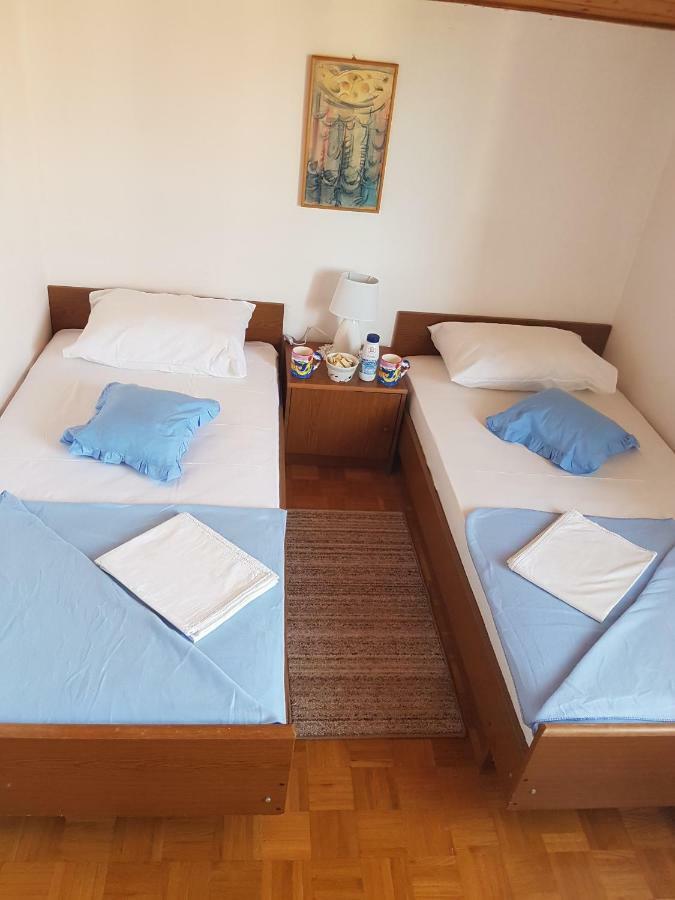Apartments Guberina シベニク エクステリア 写真